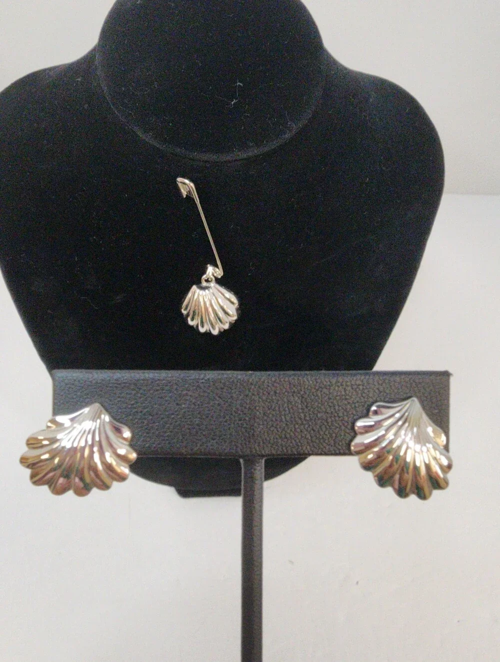 Vintage Monet Silver Tone Shell Pendant Clip Earrings Set